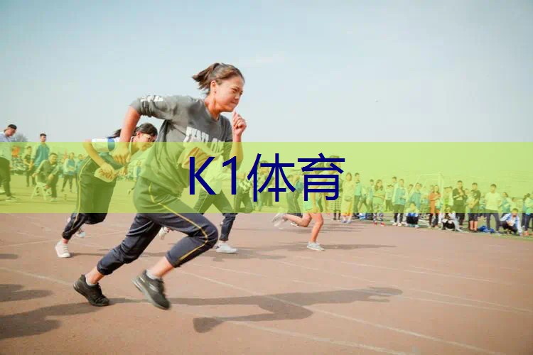 羽毛球拍跟网球拍放一个包